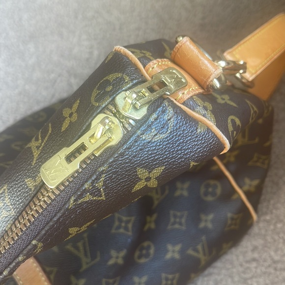 Louis Vuitton Monogram Keepall Bandouliere 50 Brown Canvas Travel Bag - Picture 9 of 16